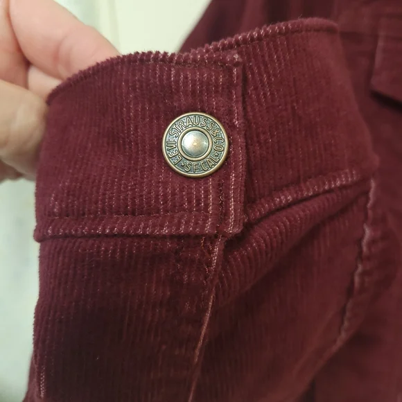 NWT Levi's Original Trucker Jacket Corduroy Sherpa Women's XS Irregular Burgundy - Picture 6 of 16